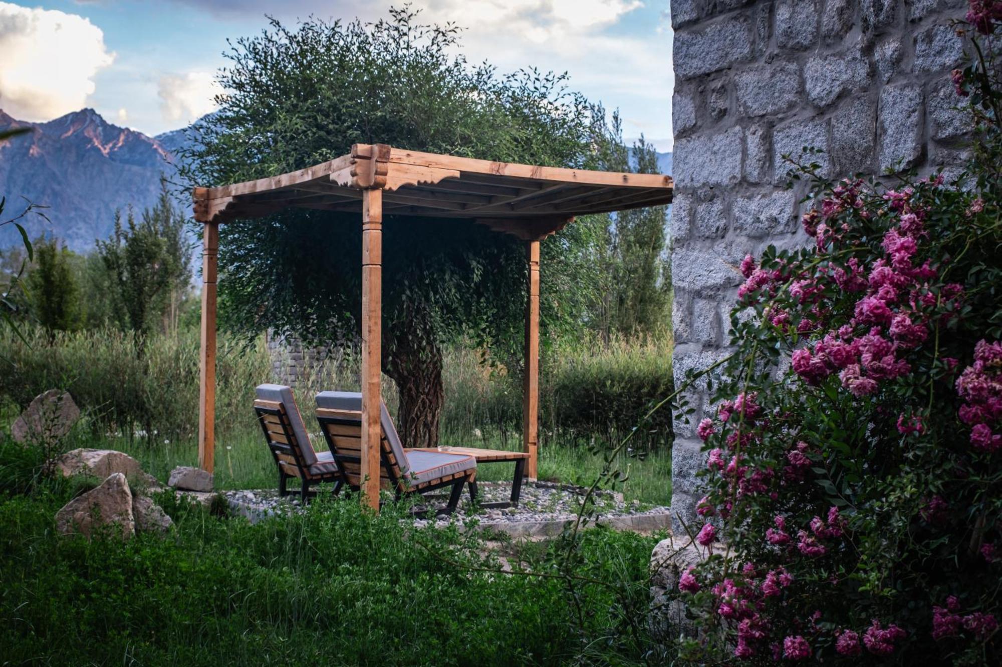 Lchang Nang Retreat-The House Of Trees-Nubra Valley Hotel Sumur Buitenkant foto