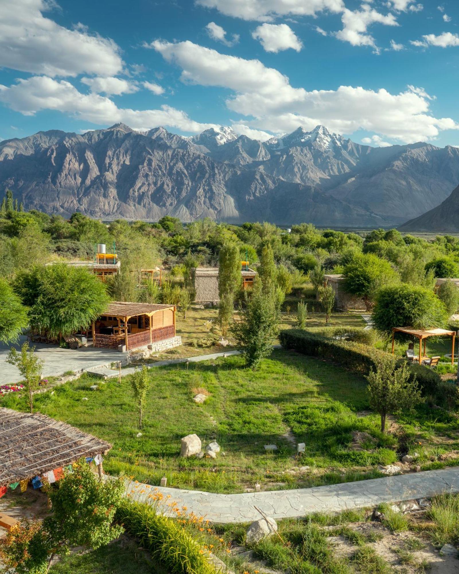 Lchang Nang Retreat-The House Of Trees-Nubra Valley Hotel Sumur Buitenkant foto